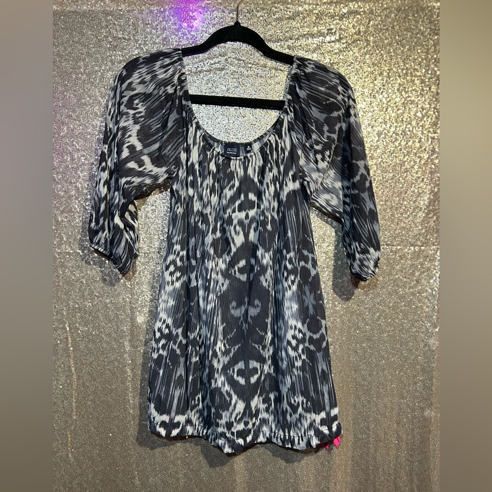 BLUE Saks Fifth Avenue Women’s Long Blouse – Size Medium